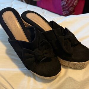Trendy Black Espadrille Wedge Sandals brand new